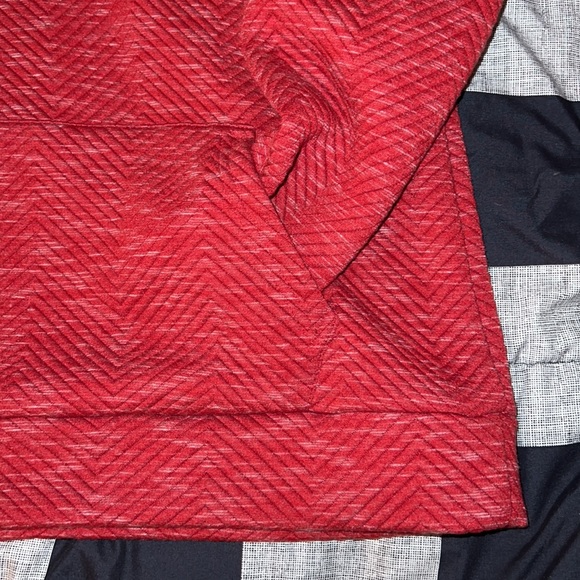 Michelle Mae hethered red quilted quarter button medium - Picture 3 of 4